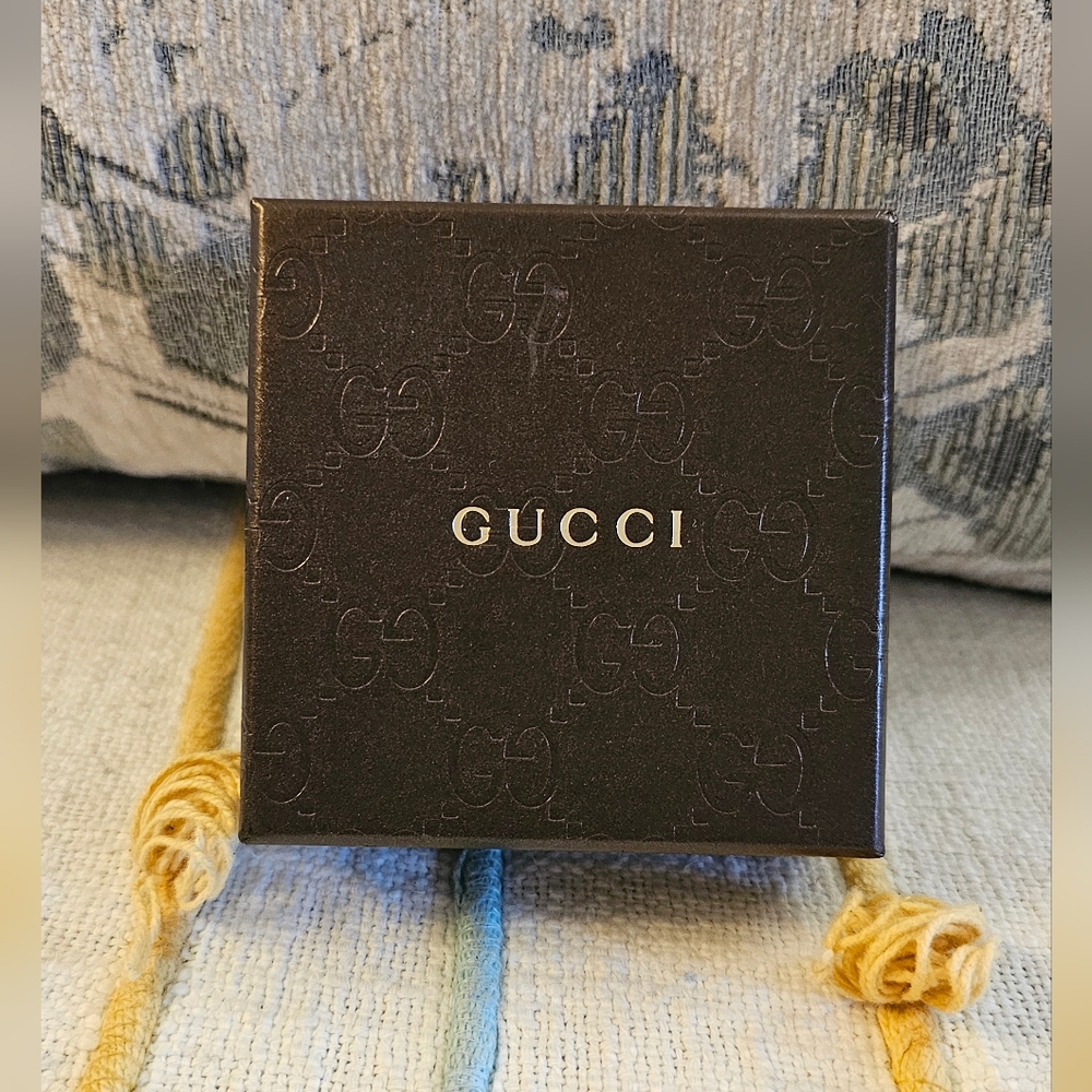 Gucci  Box EUC